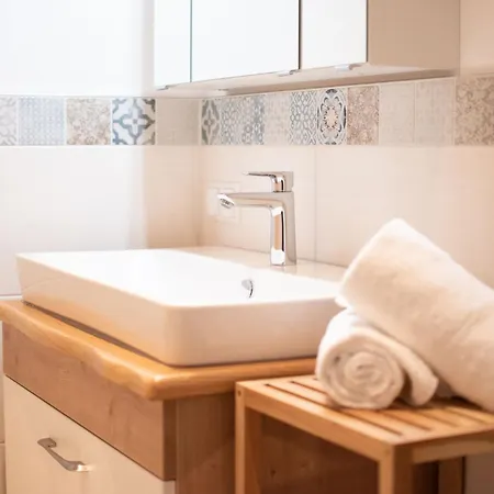 Gaestehaus Erika - By Mynests 4* Schladming