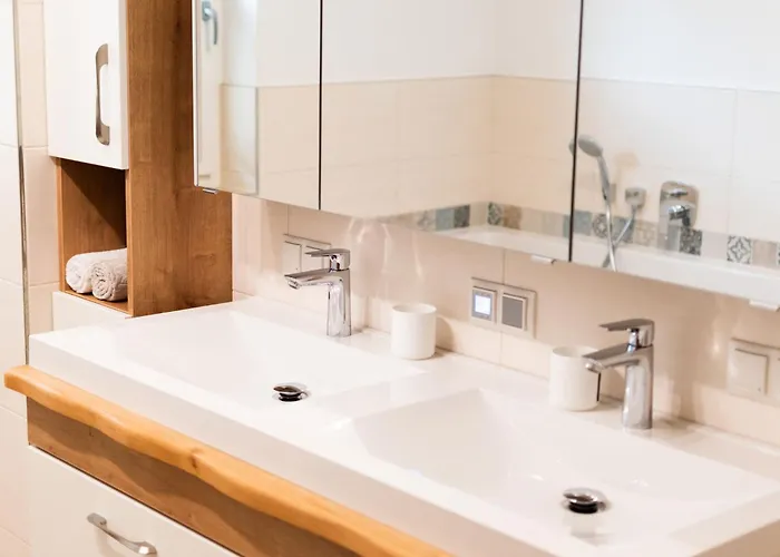 Gaestehaus Erika - By Mynests シュラートミンク